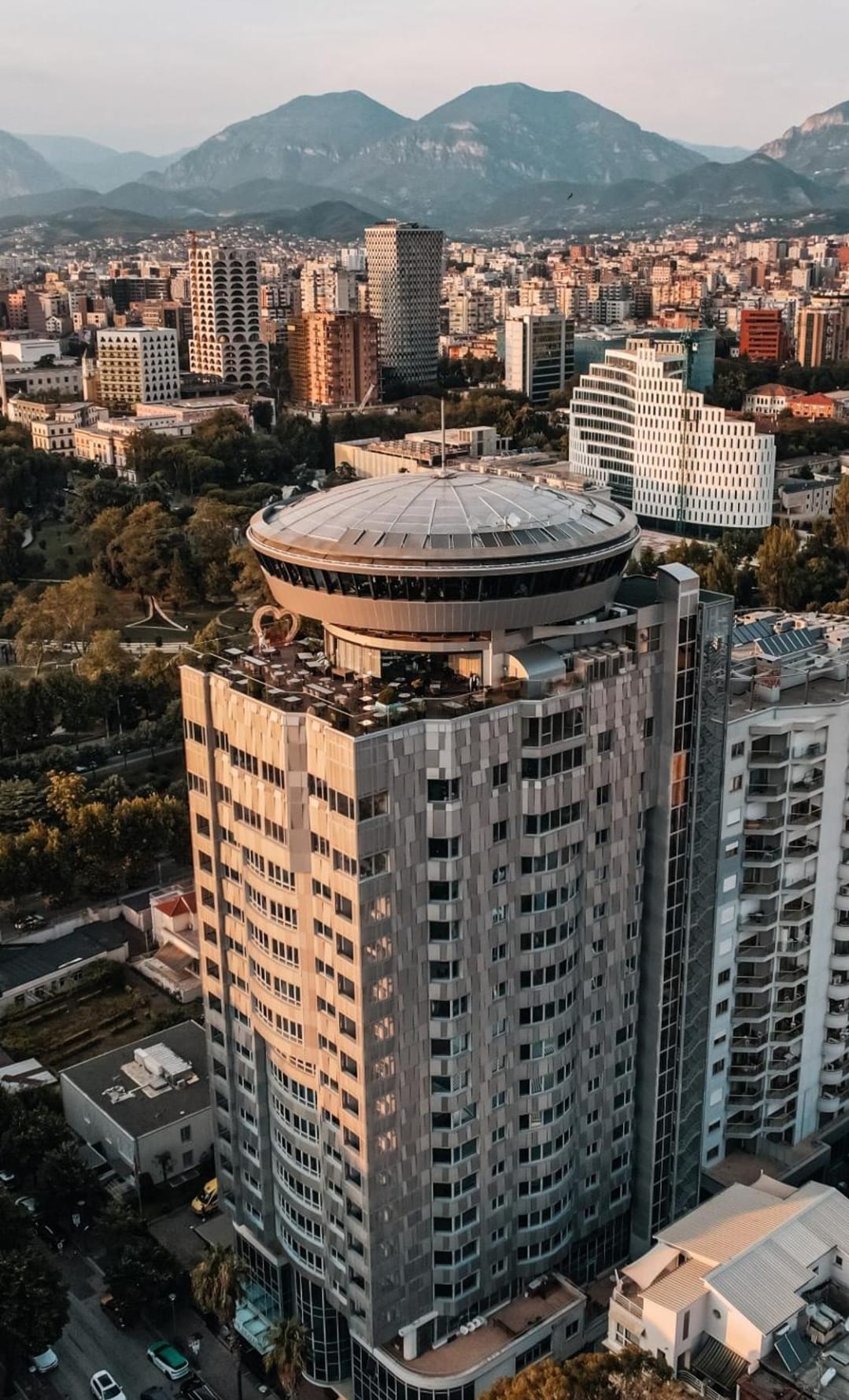Sky Tower — Il simbolo panoramico di Tirana